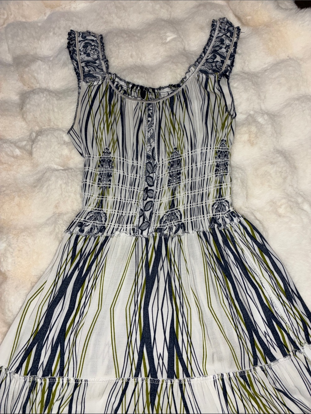 JULIA S Sleeveless Tiered Maxi Dress in Black &White patterned w subtle green - Picture 14 of 16